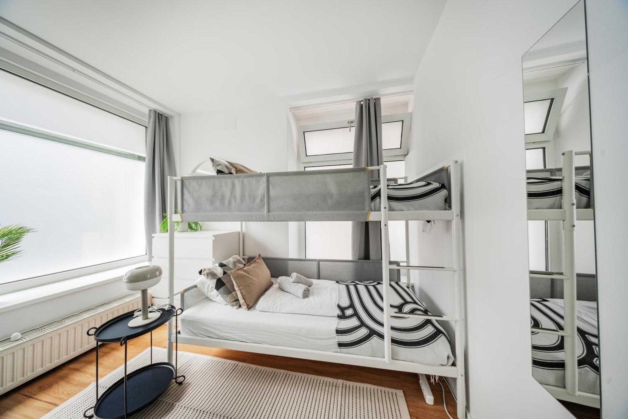 Central Apartment Lofts Виена Екстериор снимка